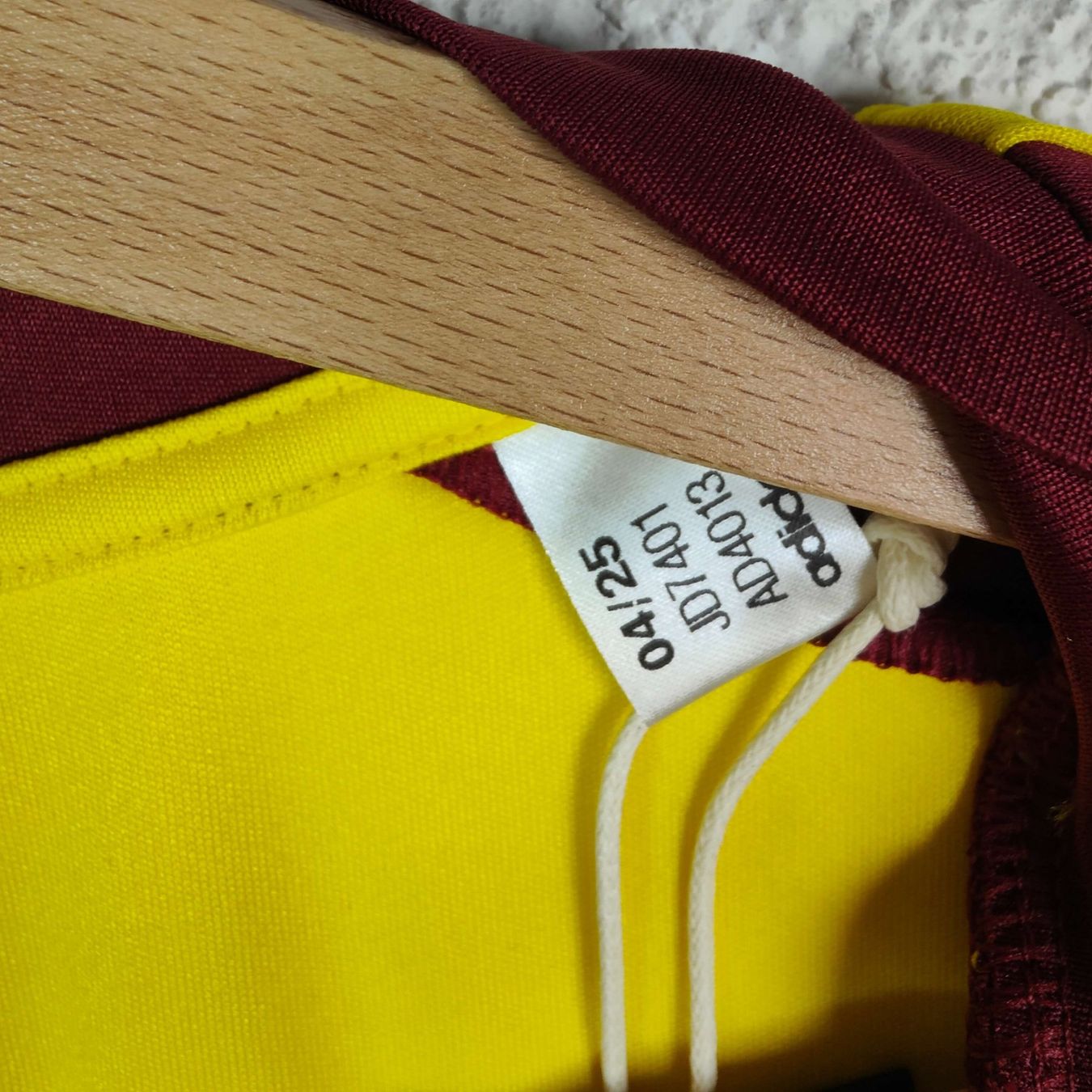 Adidas Leibchen & Hosen: Original 2025-26 Servette Third Trikot Rouiller – Gebraucht aus Martigny von eternalpitch 4