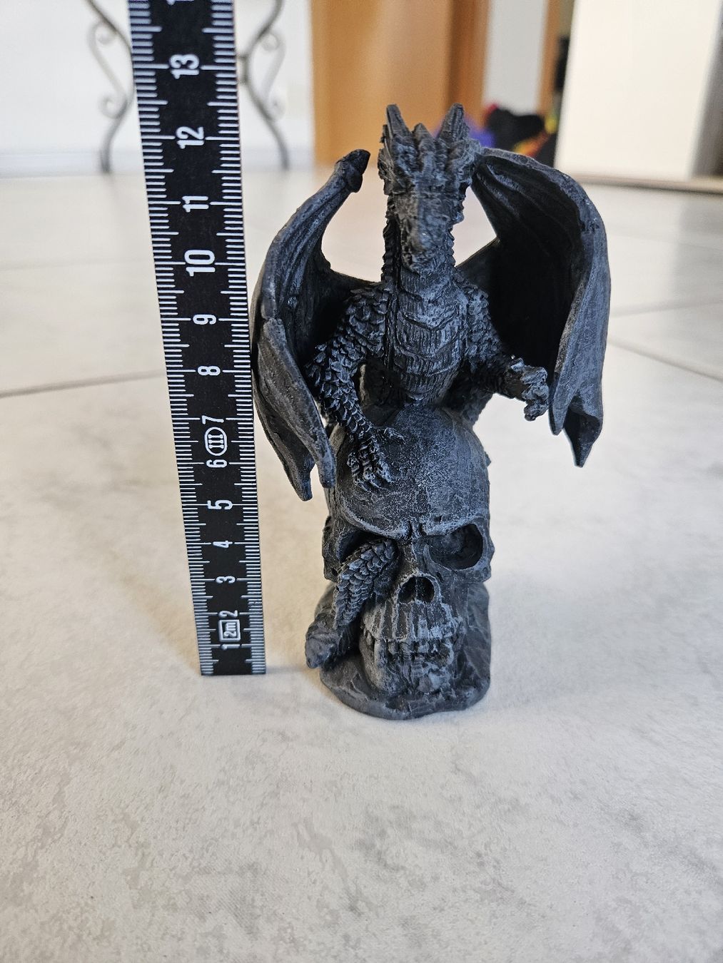 Figuren: Drachenfigur auf Totenkopf  – Neu (gemäss Beschreibung) aus Aristau von Fr3aKy 1