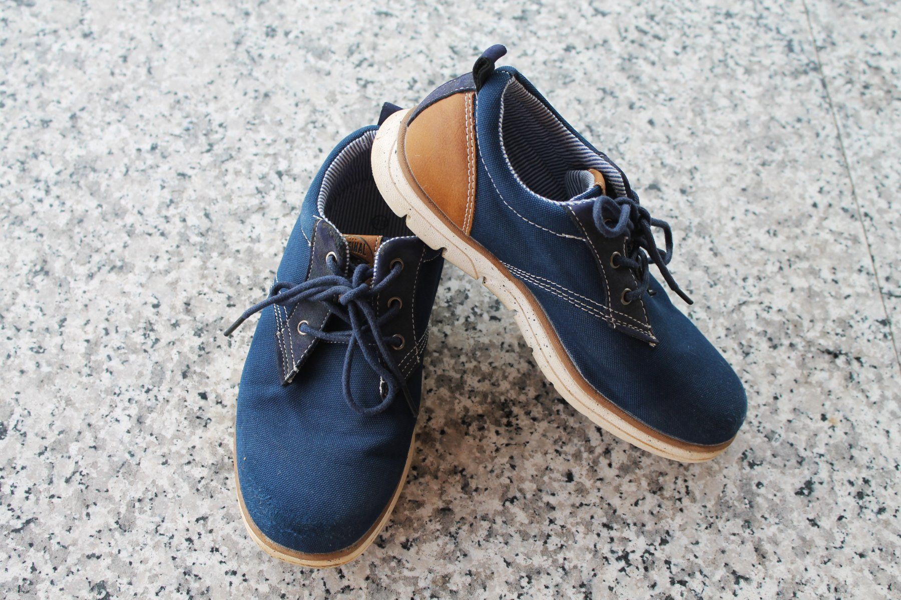 Scarpe per ragazzi: Chaussures APPAREL 33 – Usato da Chez-le-Bart venduto da jasse