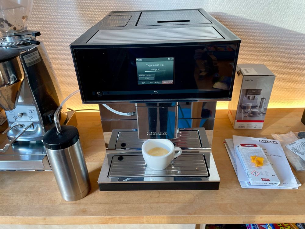 Miele CM 7500 Kaffeemaschine Vollautomat mit Milchschäumer (Gebraucht ...