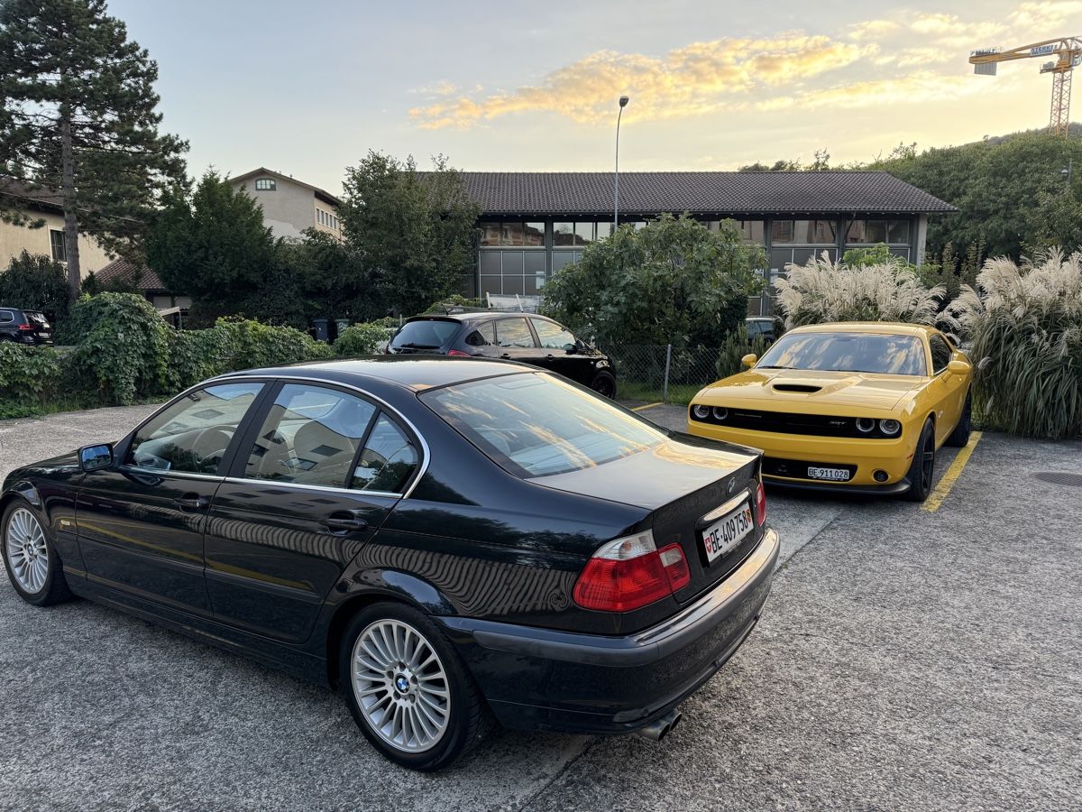 BMW Automobili: BMW 330 i – Usato da Lyss venduto da Leedio 3