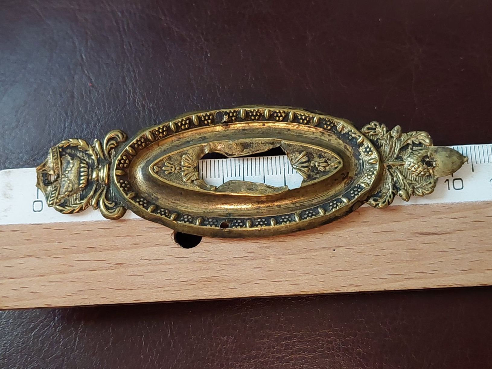 Ferramenta: Antike wunderschöne Möbel-Schlüsselrosette aus Messing (8) – Usato da Otelfingen venduto da silver-moon 3