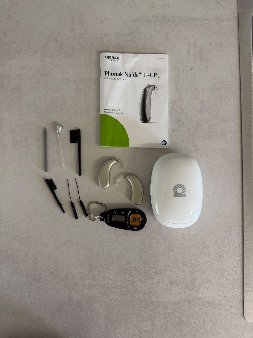 Phonak Appareils médicaux: Phonak Naida Hörgerät – D'occasion à Geroldswil par Jeremy11