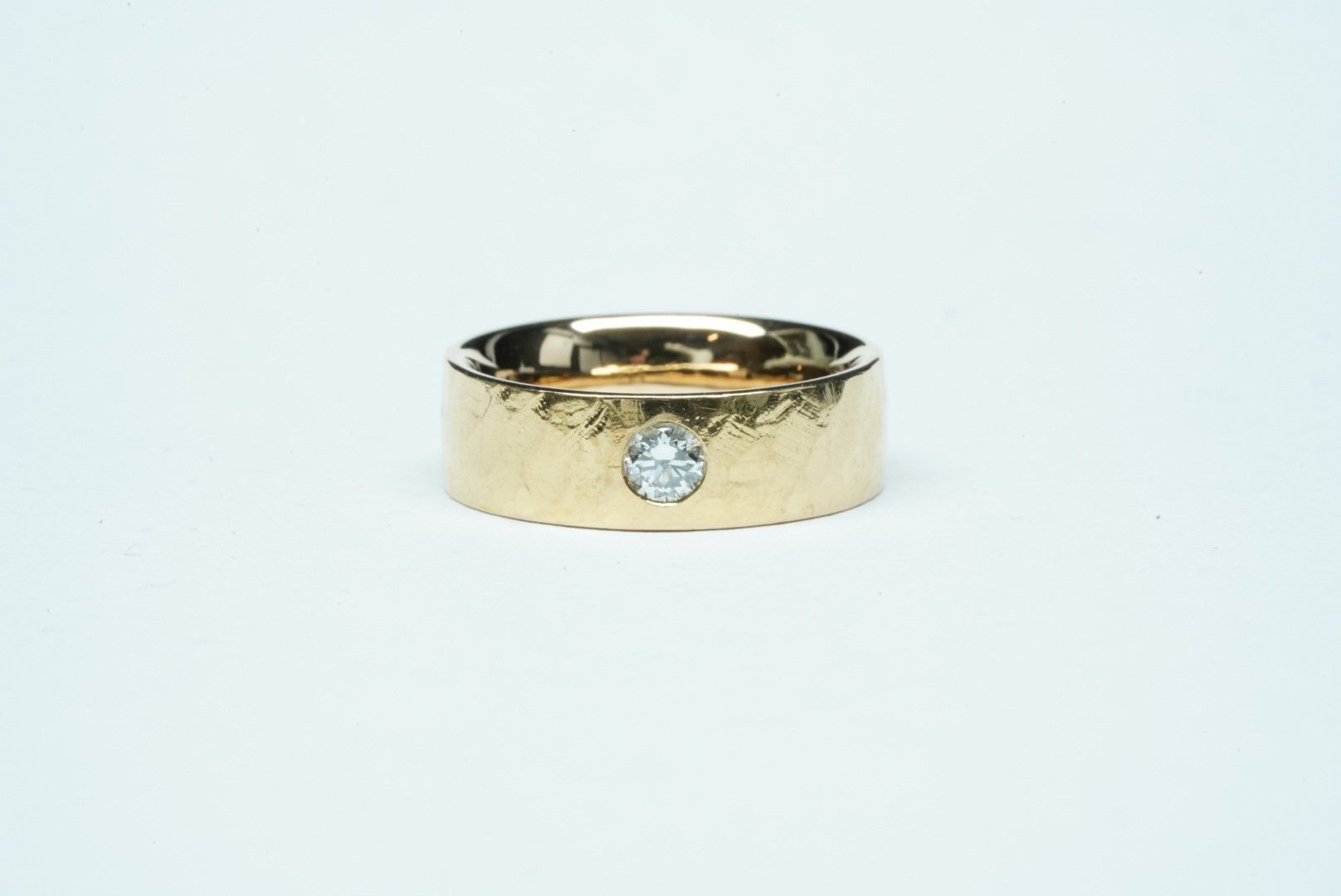 Anelli: Fingerring 18k Gelbgold mit Diamant – Usato da Bülach venduto da Re-Jewelled