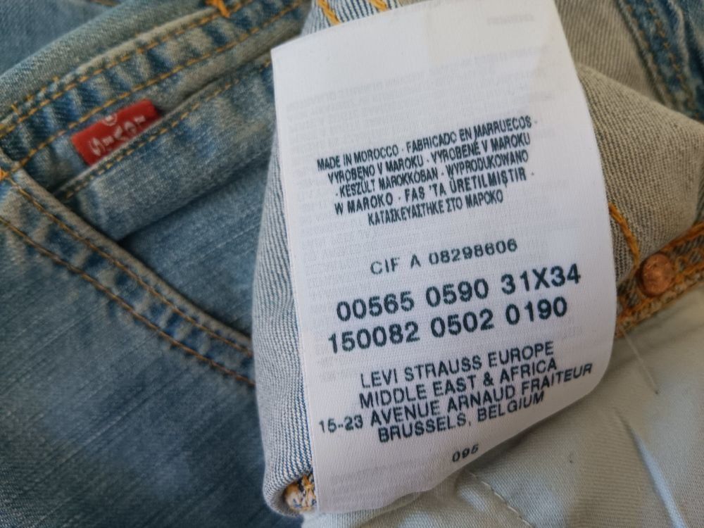 Levi's Jeans: Jeans  LEVIS STRAUSS 565  Taille / Grosse W31 L34..... – Usato da Cossonay-ville venduto da Super-Price-Quality 5