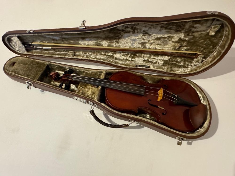 Geige mit Koffer (Gebraucht) in Chur für CHF 310 – mit Lieferung auf ...