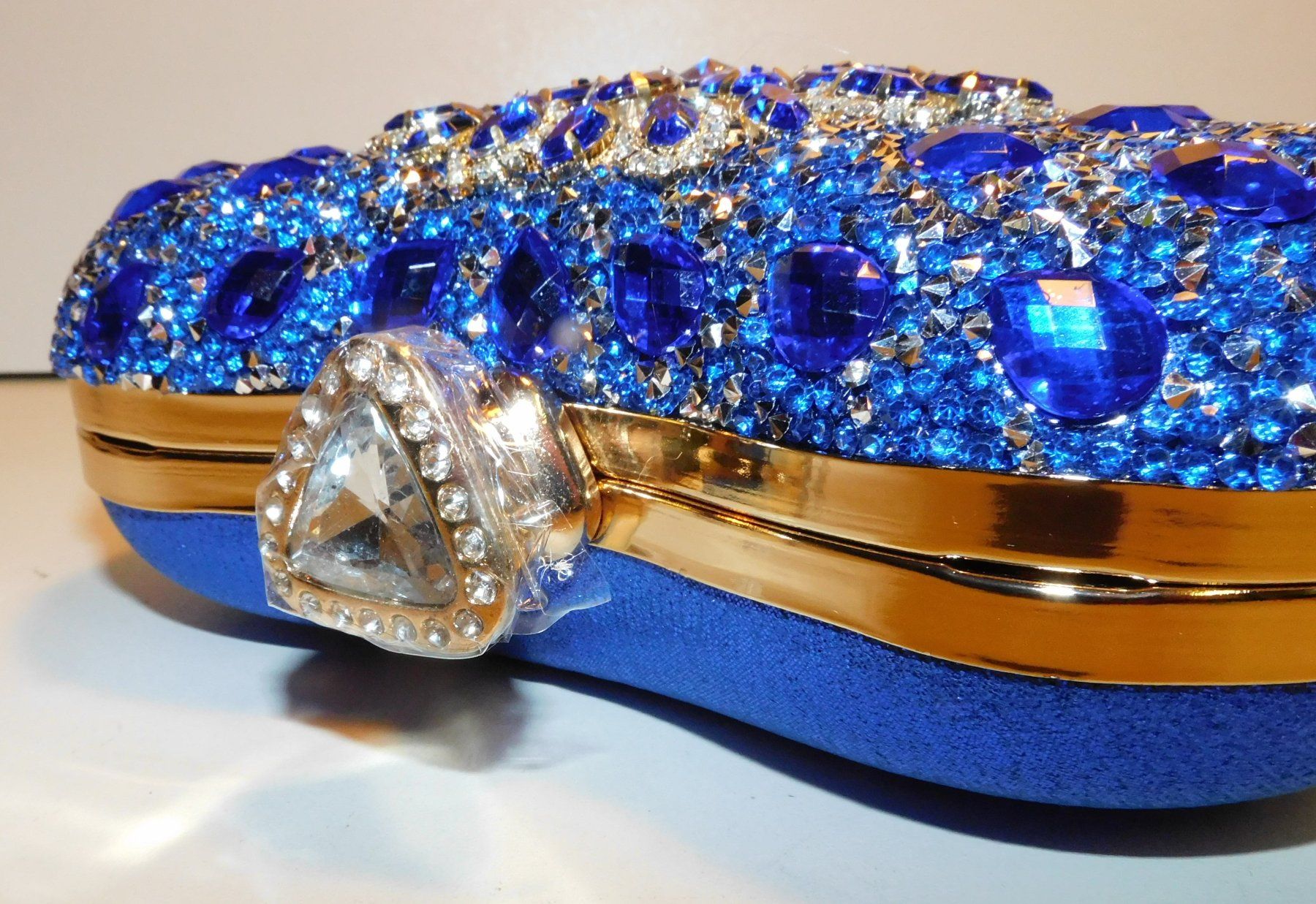 Borse da donna: Clutch Handtasche Umhängetasche Neu – Usato da Sursee venduto da 76 7