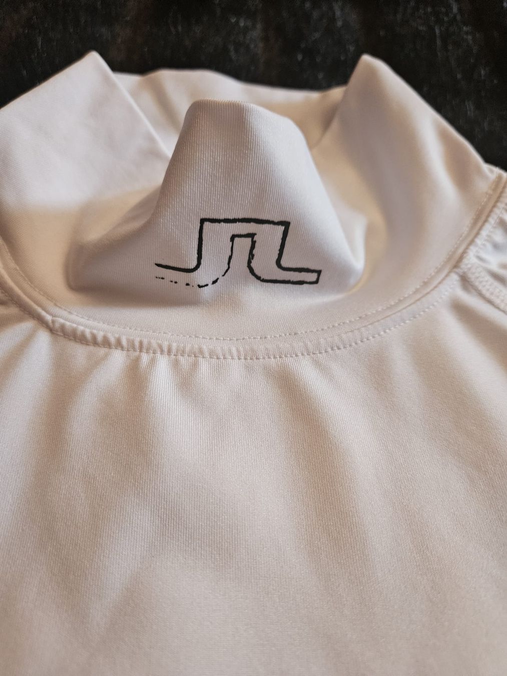 Lindeberg Maglioni & Felpe: J. Lindeberg Golf Compression shirt.  Taille S.  État neuf. – Nuovo (secondo la descrizione) da GENEVE venduto da goldforall 2