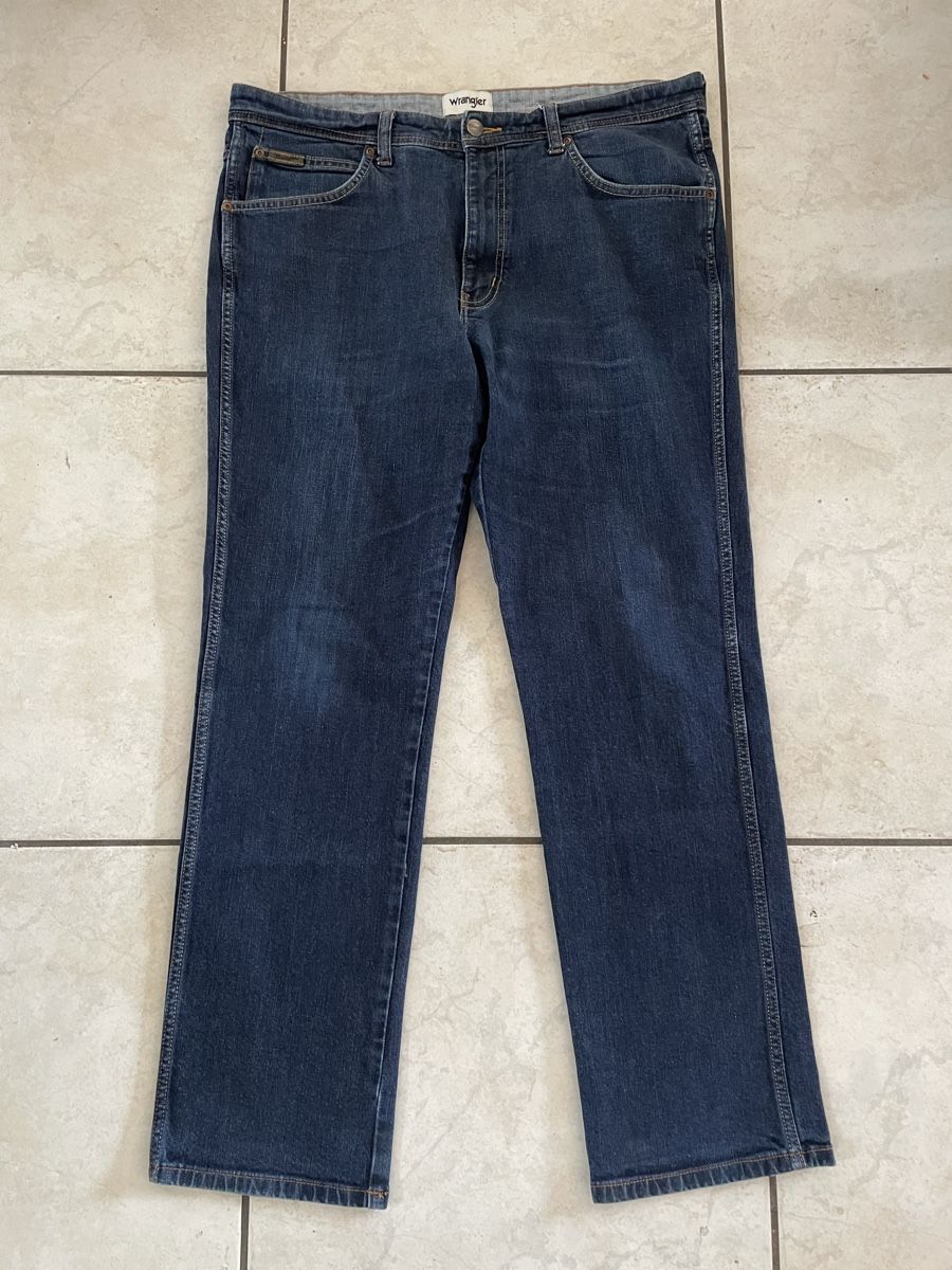 Wrangler Jeans: Jeans Wrangler Arizona Taille 38 32 – Usato da Vallamand venduto da Bricbracbroc82