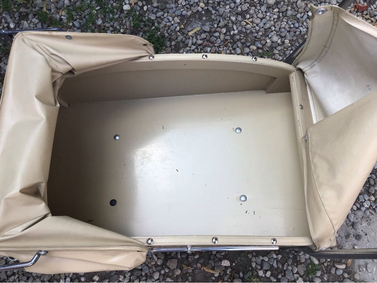 Voitures de poupées: Antiker Puppenwagen – D'occasion à Bazenheid par jud_wk8k 6