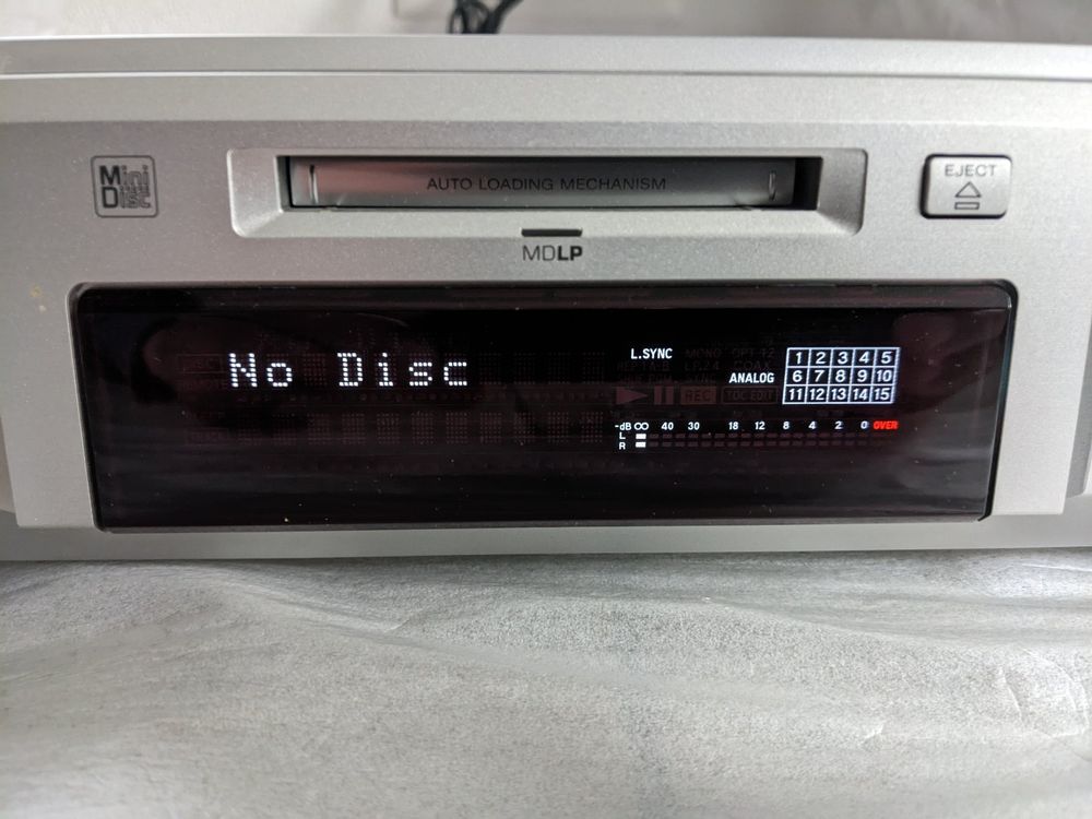 SONY Minidisc Deck MDSJE640 (Modelljahr 2000, unbenutzt) Kaufen auf