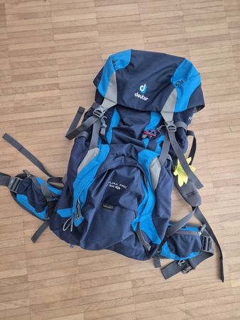 Grosser Deuter Damen Wanderrucksack, neuwertig