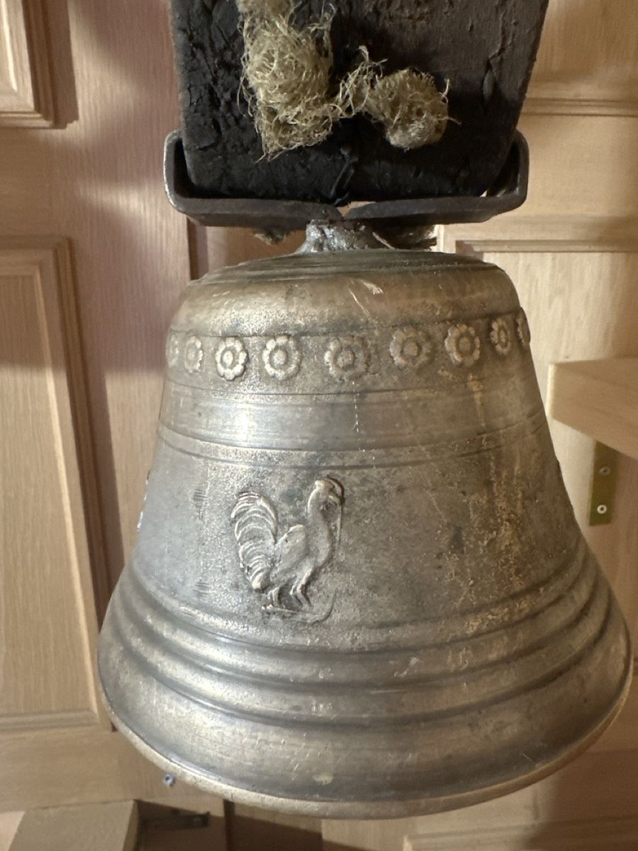 Campanacci mucche: Antike Glocke Schelle 18cm Durchm.  – Usato da escholzmatt venduto da D.B-Treicheln 1