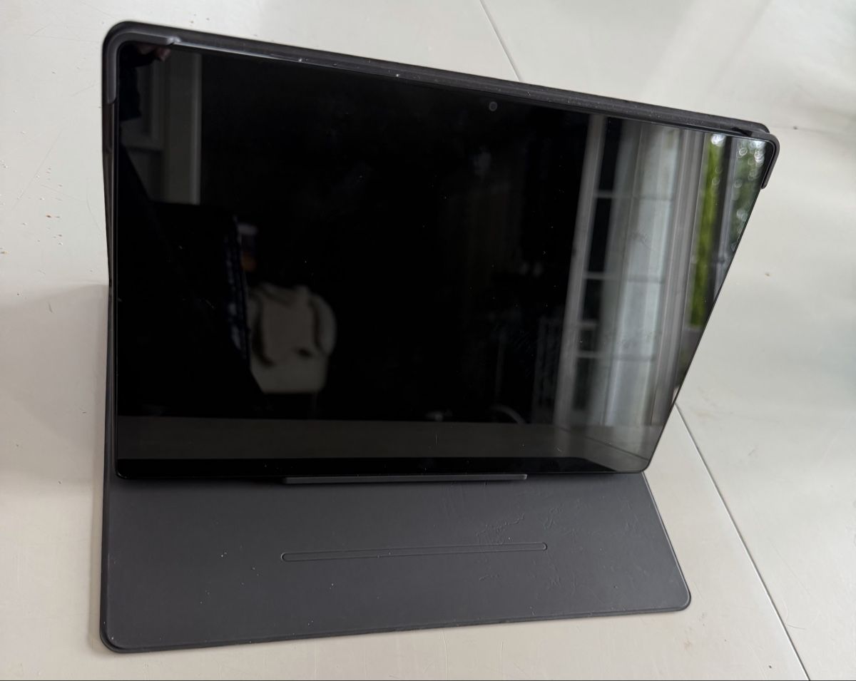 Samsung Tablet PC: Samsung Galaxy Tab A8 Tablet mit Hülle – Usato da Graben venduto da Desjiix3