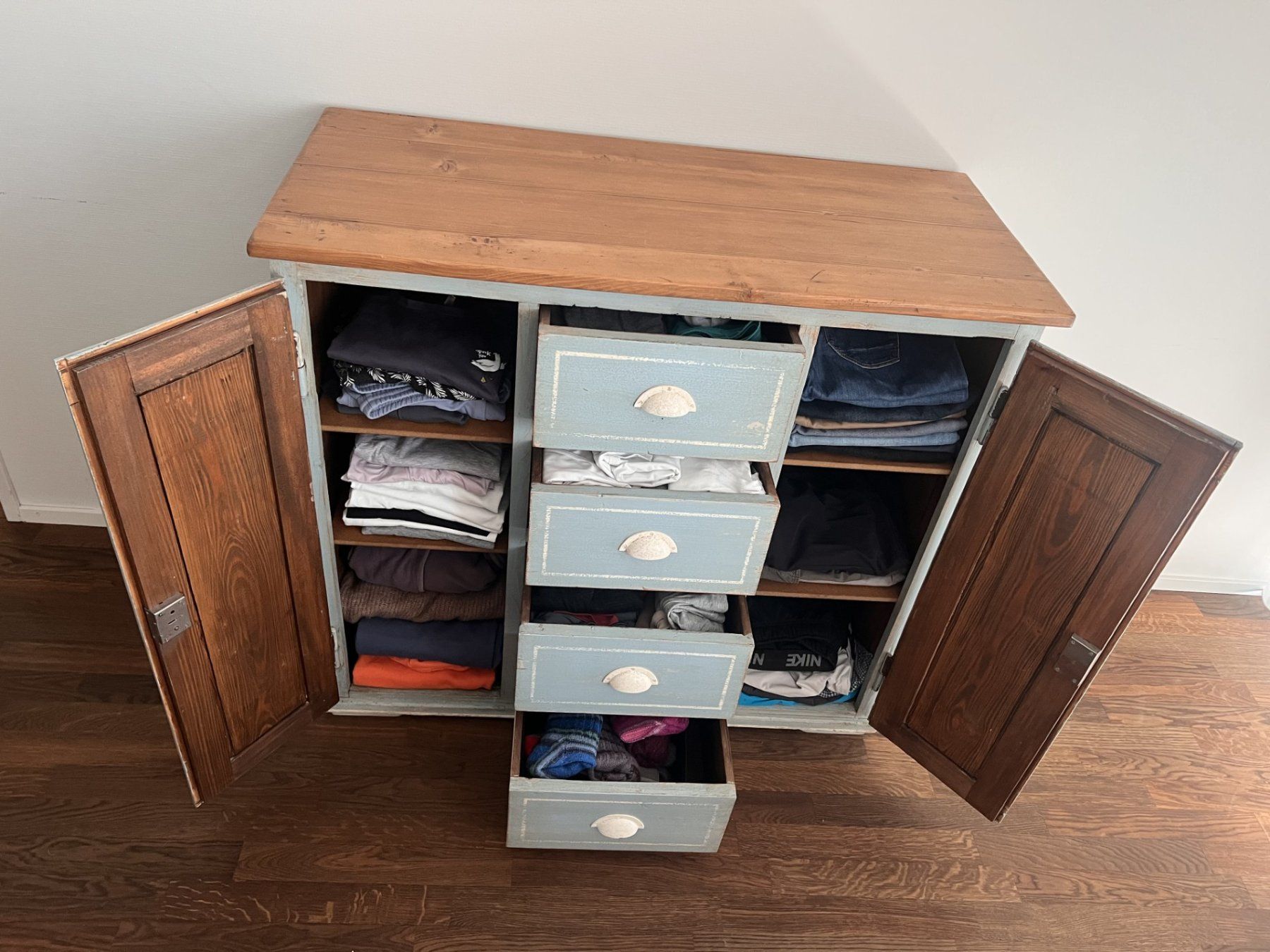 Kommoden: antike Holz-Kommode blau – Gebraucht aus Bern von Guggibern 3