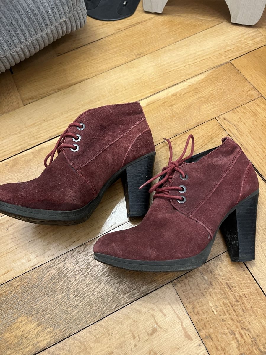 Damenschuhe: Burgundy Suede warm lining Boots size 37 – Gebraucht aus Zürich von eem_xz9h 1