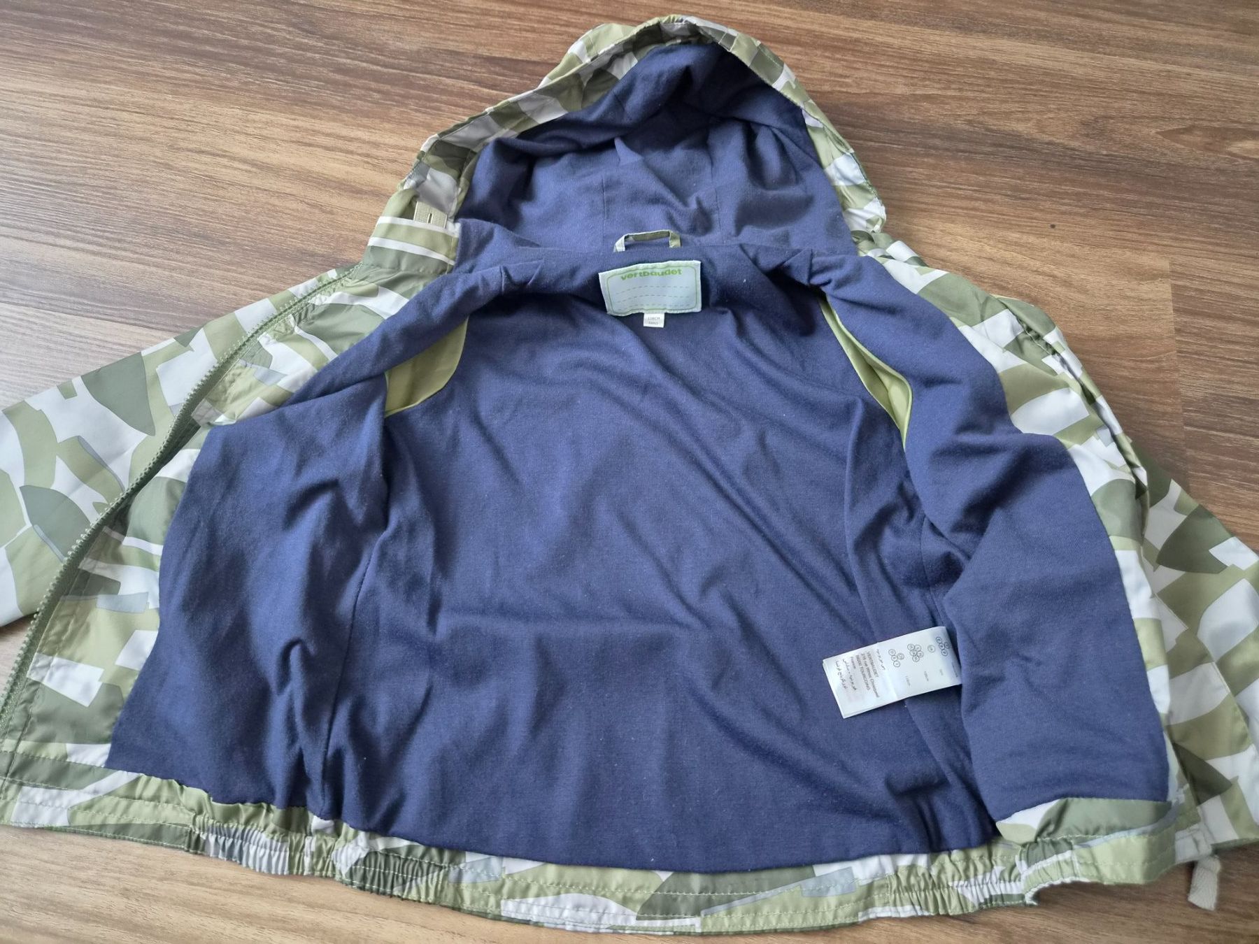 Vertbaudet Giacche & Cappotti: Dünne Jacke von Verbaudet Grösse 110 – Usato da Altishofen venduto da tammy05 3