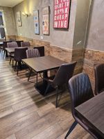 Gastro-Tisch 70×70 cm – Dunkelbraun – stabil & pflegeleicht