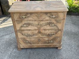 ART 1093-H Commode noyer sablé