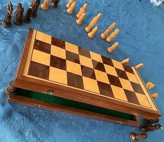 Giochi: Schach, handgeschnitzt – Usato da Kaiserstuhl AG venduto da Lob 3
