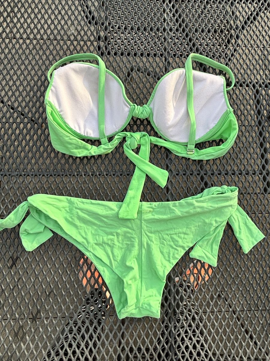 Calzedonia Maillots de bain & Bikinis: Calzedonia Bikini grün – D'occasion à Sulzbach par dfrey25 1