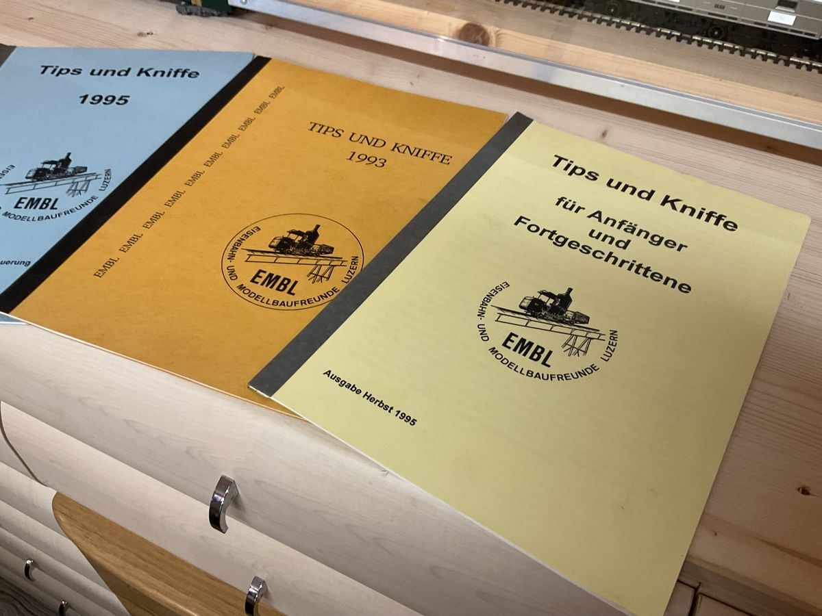 Livres: Tips und Kniffe  – D'occasion à Wald ZH par Sbbemilio 1