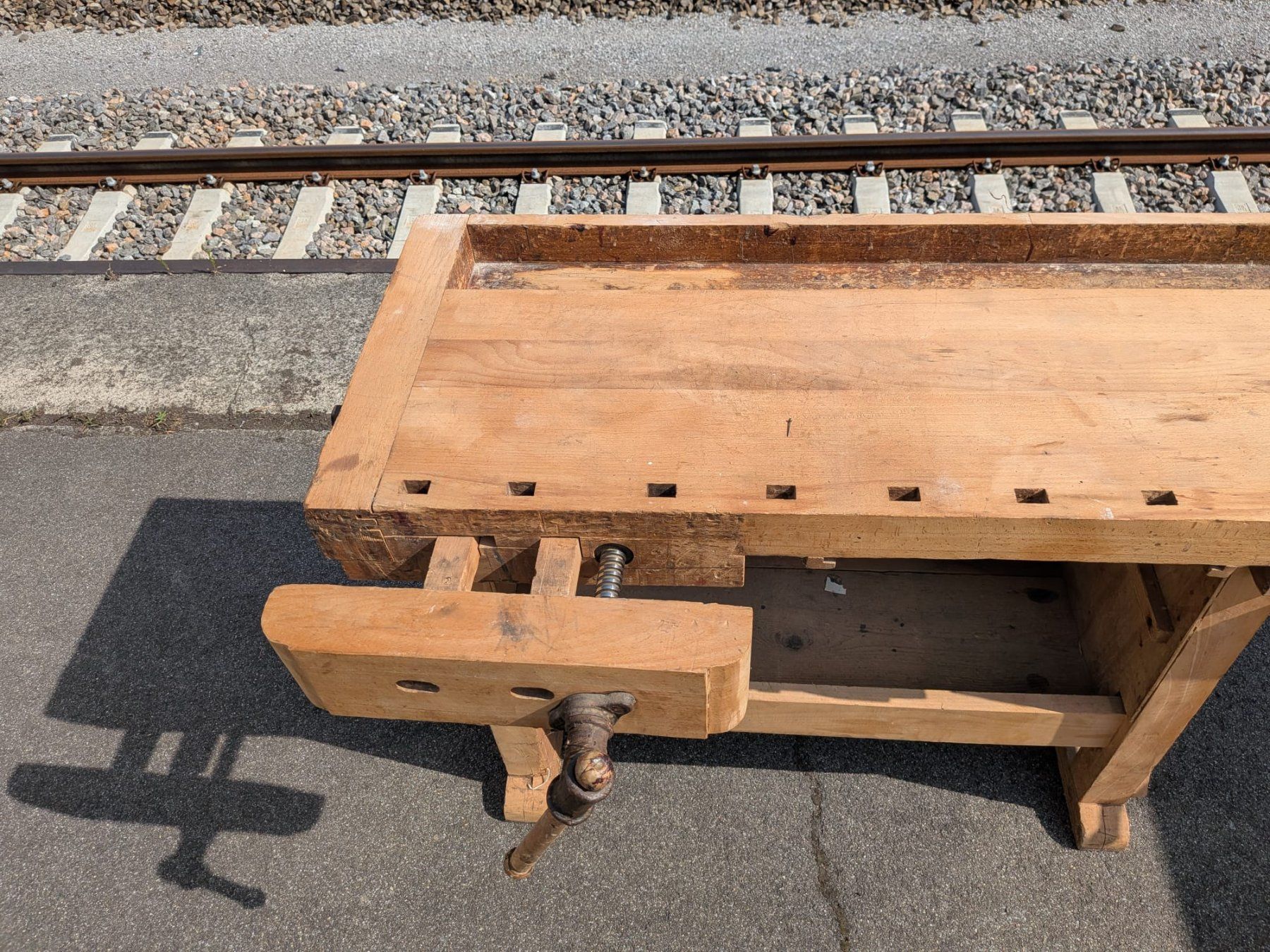Werkbänke: Massivholz-Werkbank - 2 Spanner - Ref. 07/28 – Gebraucht aus Au ZH von BrockiAu 4