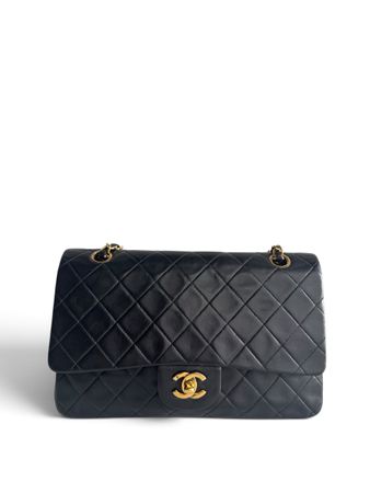CHANEL Lambskin Quilted Medium Double Flap Tasche