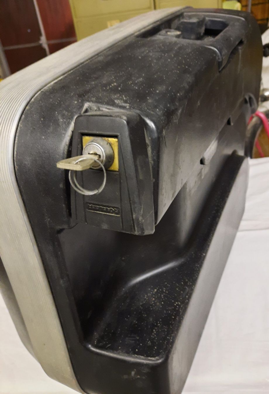 Tutti i ricambio per moto: Motorradkoffer Krauser ca. 1980 Zeit – Usato da Muri AG venduto da rogana 3