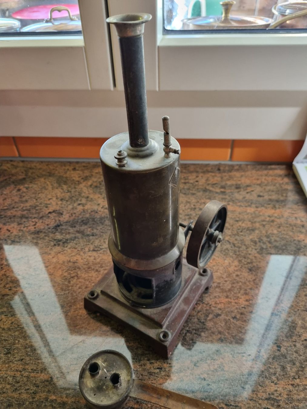 Märklin Kit di modellismo & Modellini statici: Märklin Stehender Kessel. Stehende Dampfmaschine – Usato da Trachslau venduto da post35 1