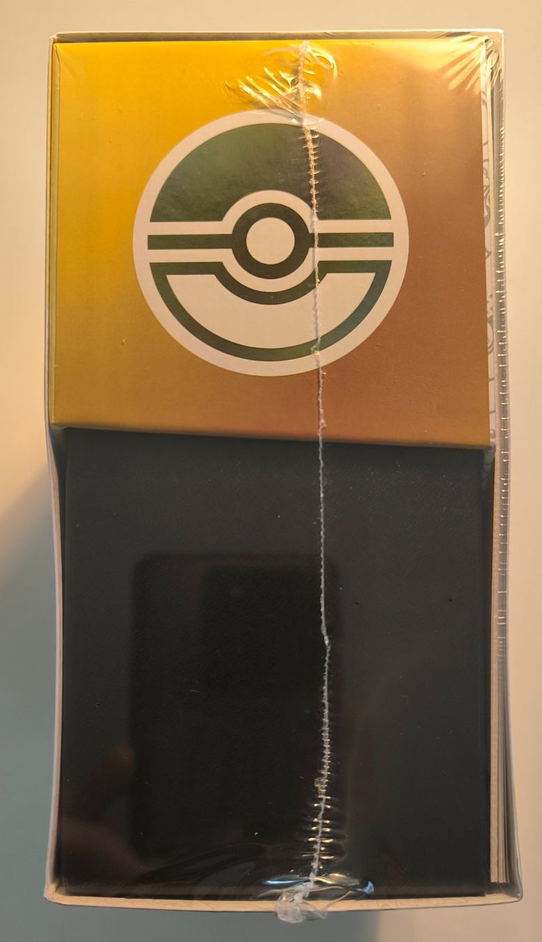 Pokémon Sammelbilder & Trading cards: 30th Celebration Elite Trainer Box - ETB EN – Neu und originalverpackt aus Oberrieden von ohhboy 4