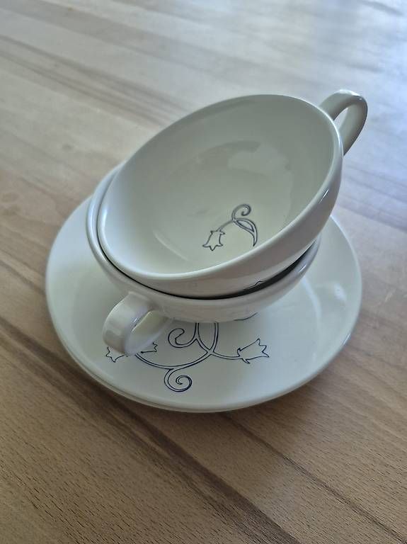 Set di piatti: Teeservice 4-teilig weiss blau - neuwertig – Usato da Buttisholz venduto da Ottilia31