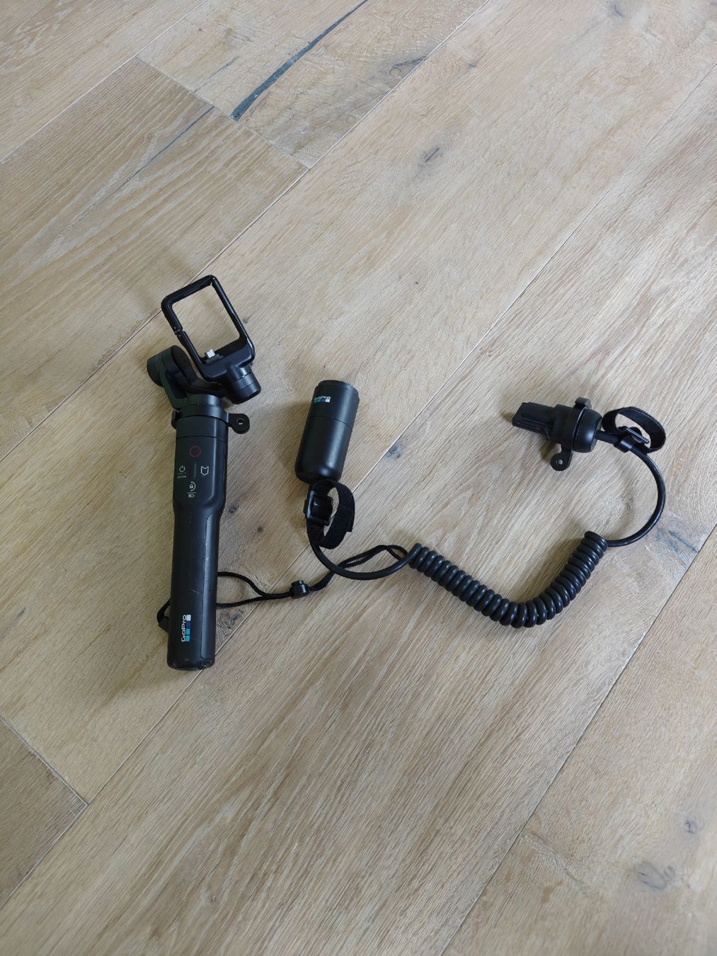 Gopro Action Cam: GoPro Karma Grip Stabilizer with accessories, good condition – Usato da Adliswil venduto da Hahagagi