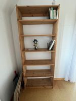 Bücherregal