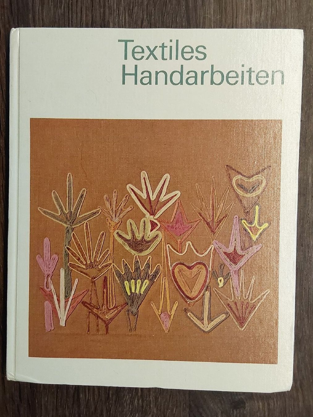 Bücher: Lehrmittel Textiles Handarbeiten 1978 – Gebraucht aus Köniz von scopello12
