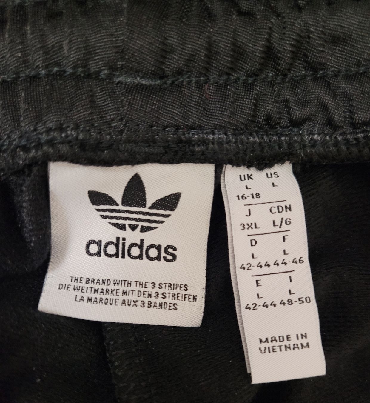 Adidas Pantaloni: Pantalon de survêtement – Nuovo (secondo la descrizione) da Biel/Bienne venduto da Leila32 3