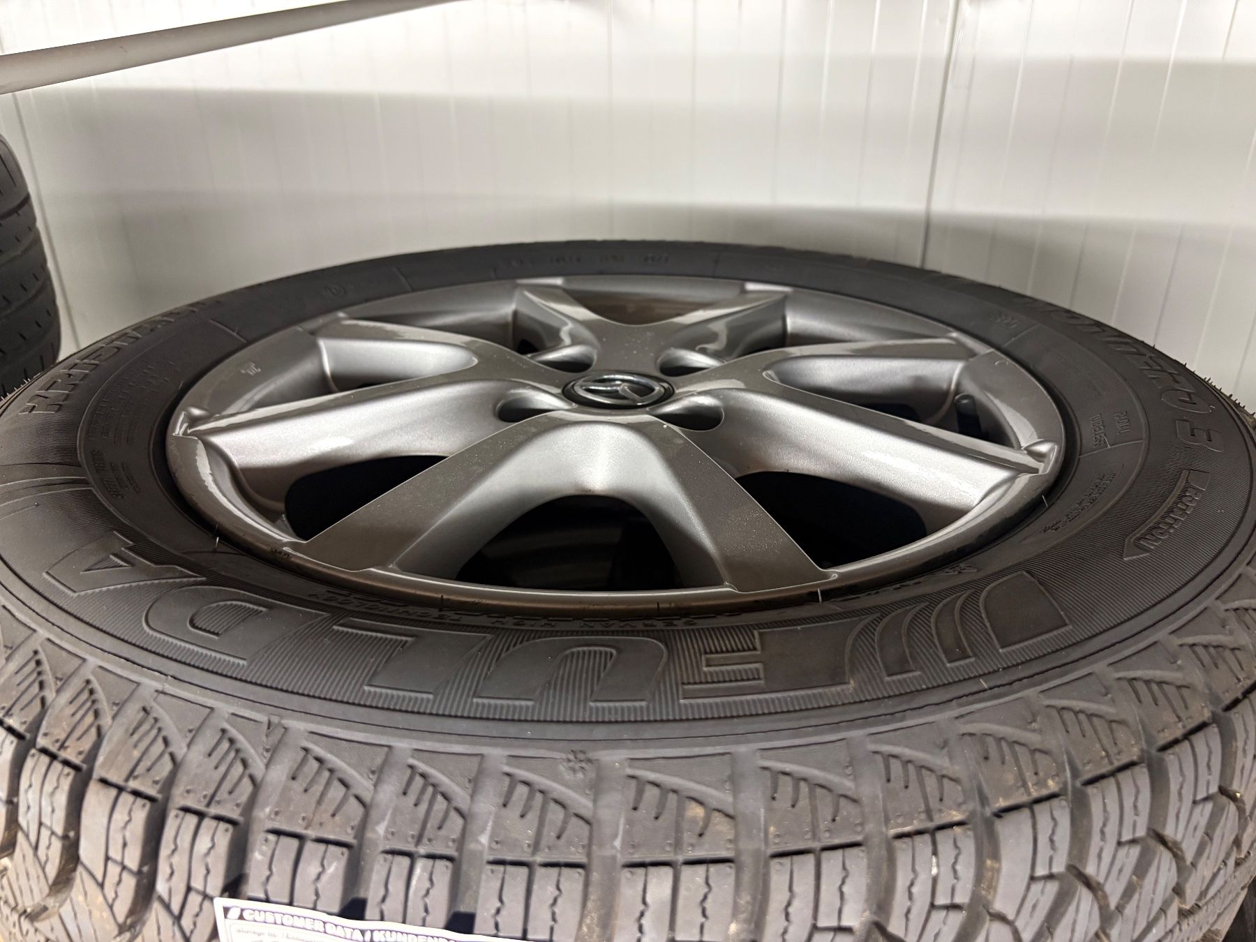 Mazda Pneumatici & Ruote complete: Mazda 2 Räder – Usato da Wolhusen venduto da wer_b2yj