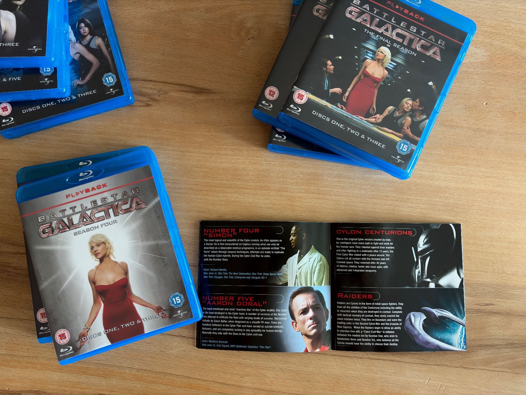 Tous les DVDs: Battlestar Galactica Die komplette Serie – D'occasion à Hombrechtikon par Dokmasa 5