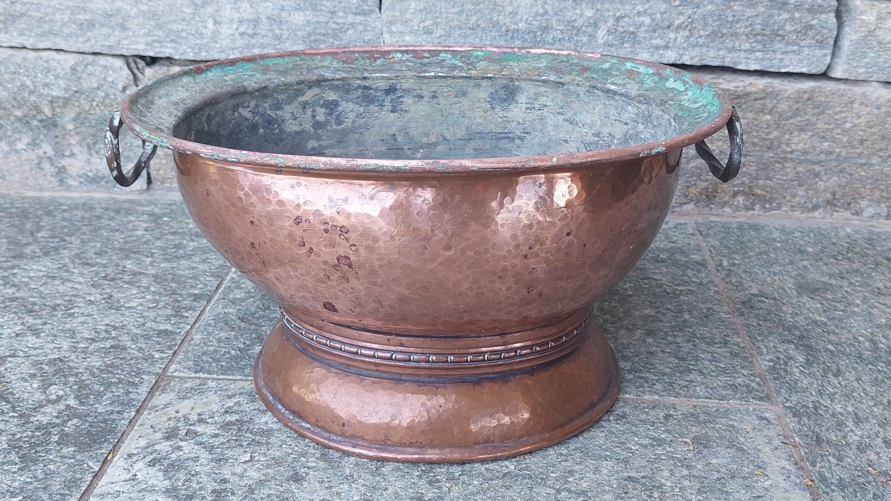 Pentole: Antiker Kupfertopf, Kupferkessel, ca. 36 cm breit – Usato da Muri b. Bern venduto da Spassholz