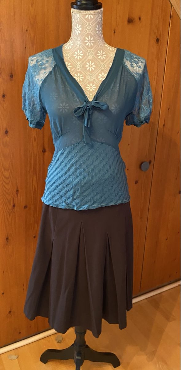 Sandro Blusen: Damen Oberteil Sandro blau Bluse mit Spitzenärmeln – Gebraucht aus Maur von chr_x8zv