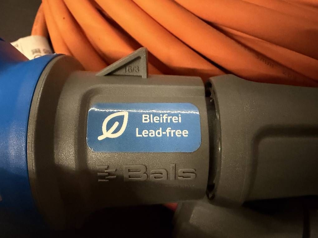 Cavi: 25M CEE Kabel, inkl. Schukoadapter + Aufroller NEU – Usato da Bülach venduto da CAMPTIVITY 3