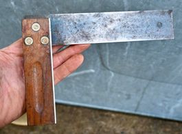 alter Anschlagwinkel / Schreiner- oder Tischlerwinkel