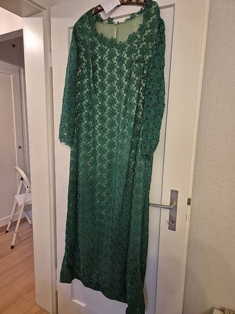 St.Galler Ätz-Stickerei Kleid aus den 70er Jahren