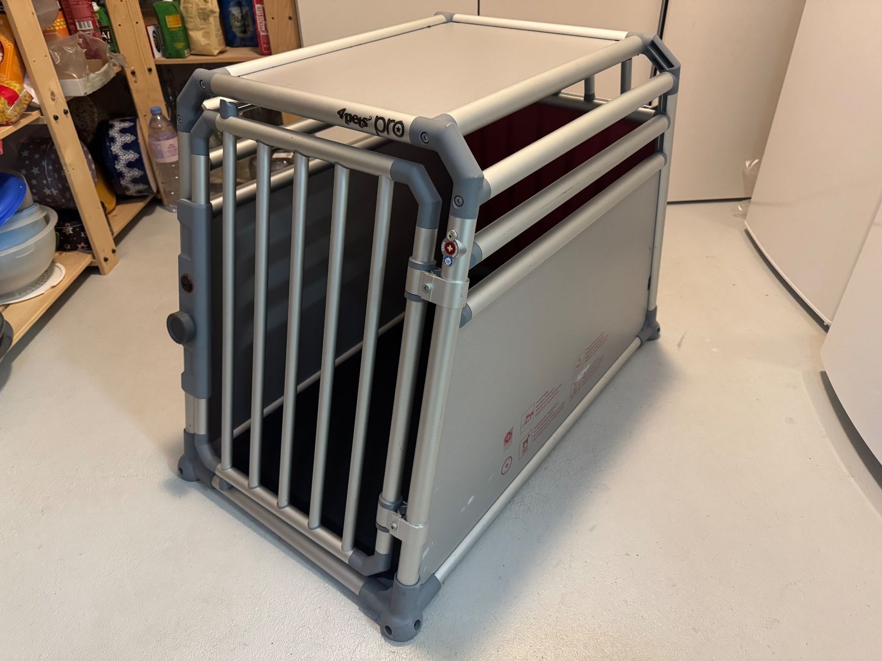 Liege- & Schlafplätze: 4pets Pro Hundebox – Gebraucht aus Andelfingen von pmerk