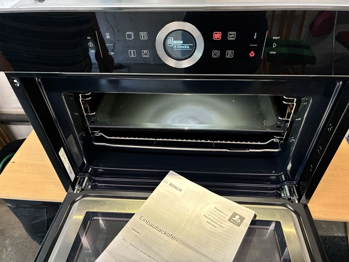 Bosch Forni: Bosch Einbaubackofen mit Mikrowellenfunktion – Usato da Zürich venduto da Roko01 4
