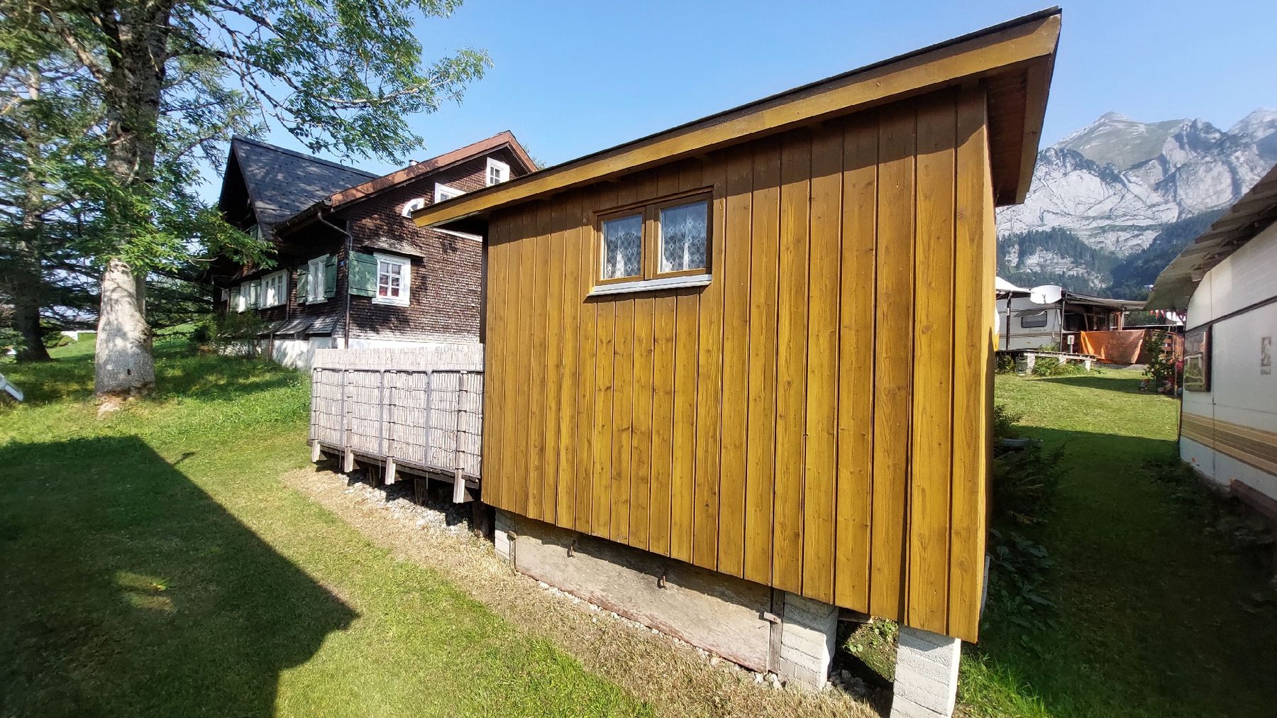 Mobile-home: Wohnwagen inkl. Anbau & Sitzplatz – D'occasion à Urdorf par fra_2bb7 4