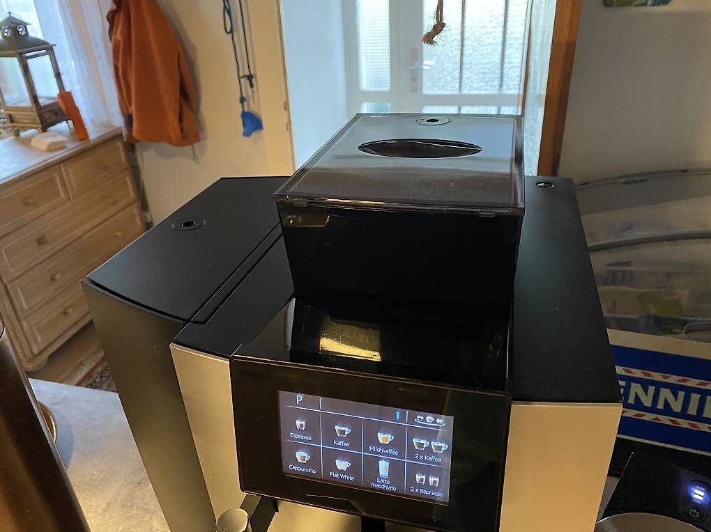 Macchine per caffè & Macchine per espresso: Jura Impressa X10 one Touch – Usato da Krummenau venduto da Schmudel 2