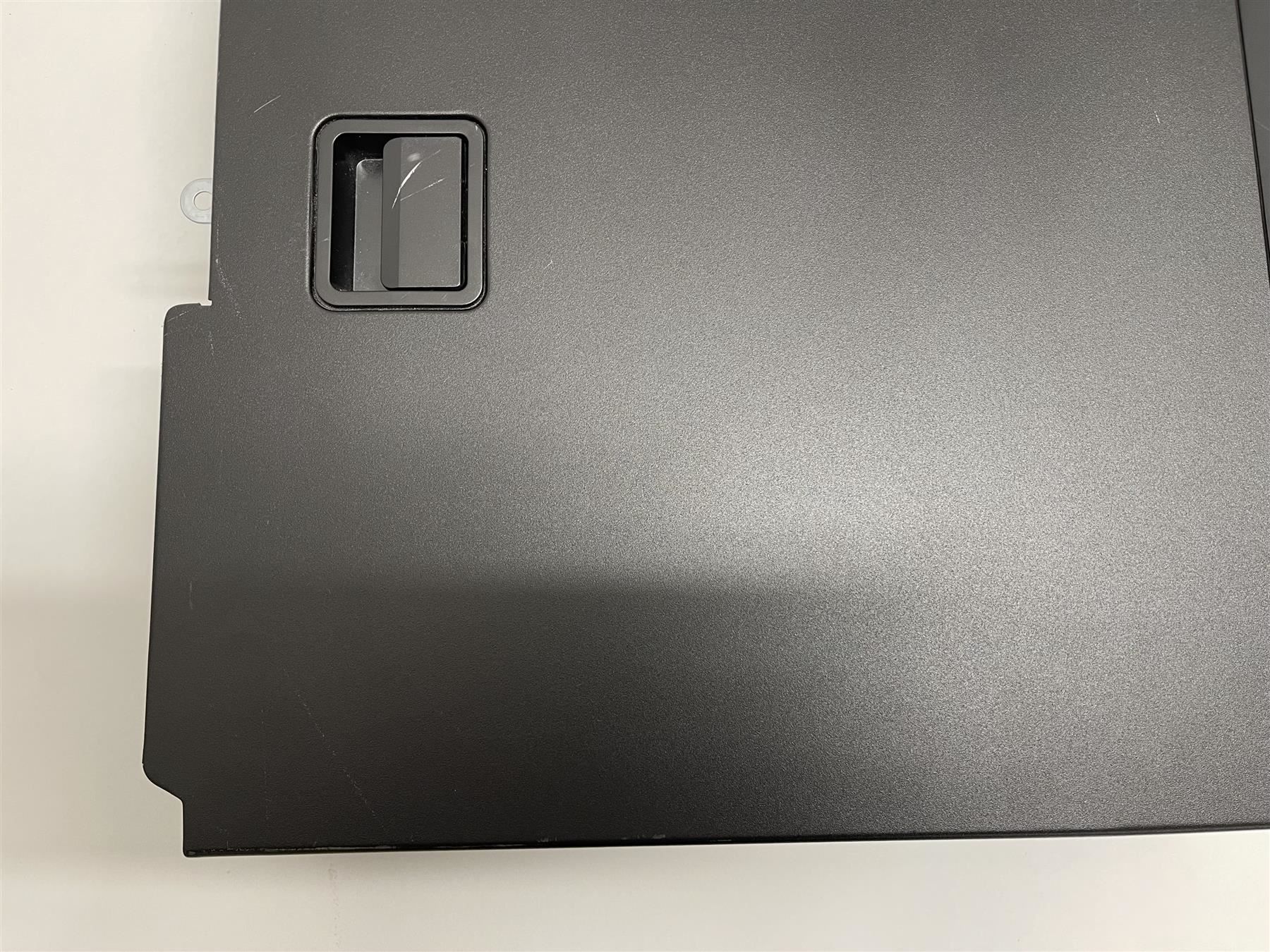 Fujitsu PC: Fujitsu Celsius_J550 Betriebsbereit – Usato da Niederdorf venduto da LeptonAG 2