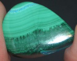 Cabochon L-685 - Chrysokoll Malachit Birne - 28x20mm