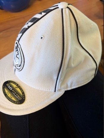 Chapeaux, bonnets & casquettes: Casquette blanche – D'occasion à Lausanne par milou201619 1